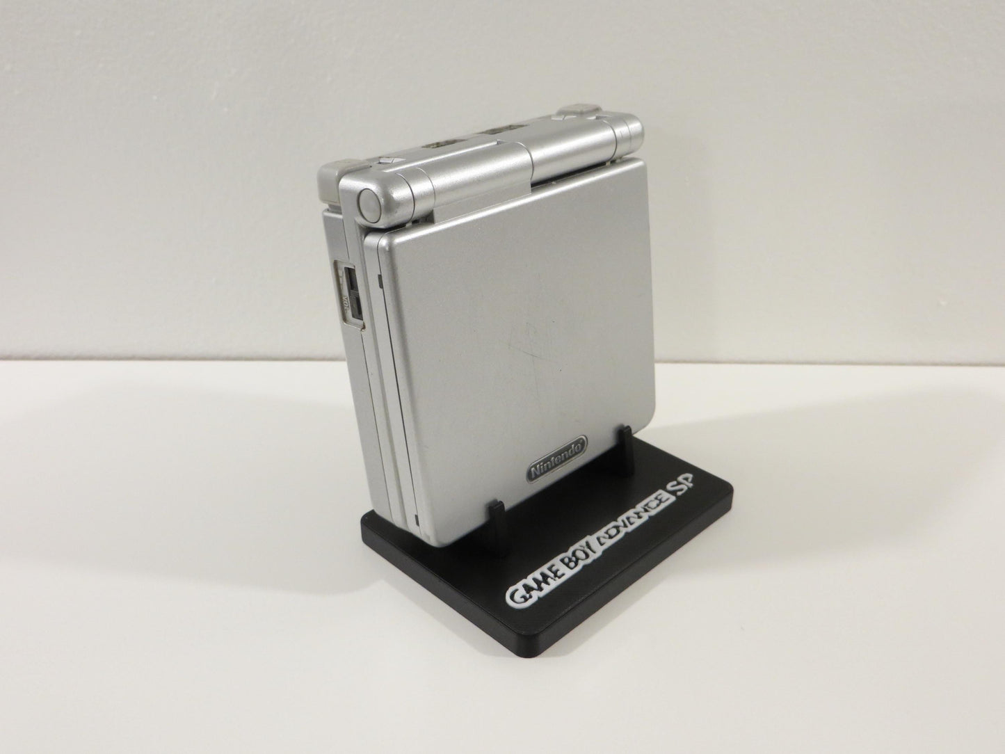 Nintendo Game Boy Advance SP Display Stand (AGS-001, AGS-101, Boxy Pixel Unhinged)