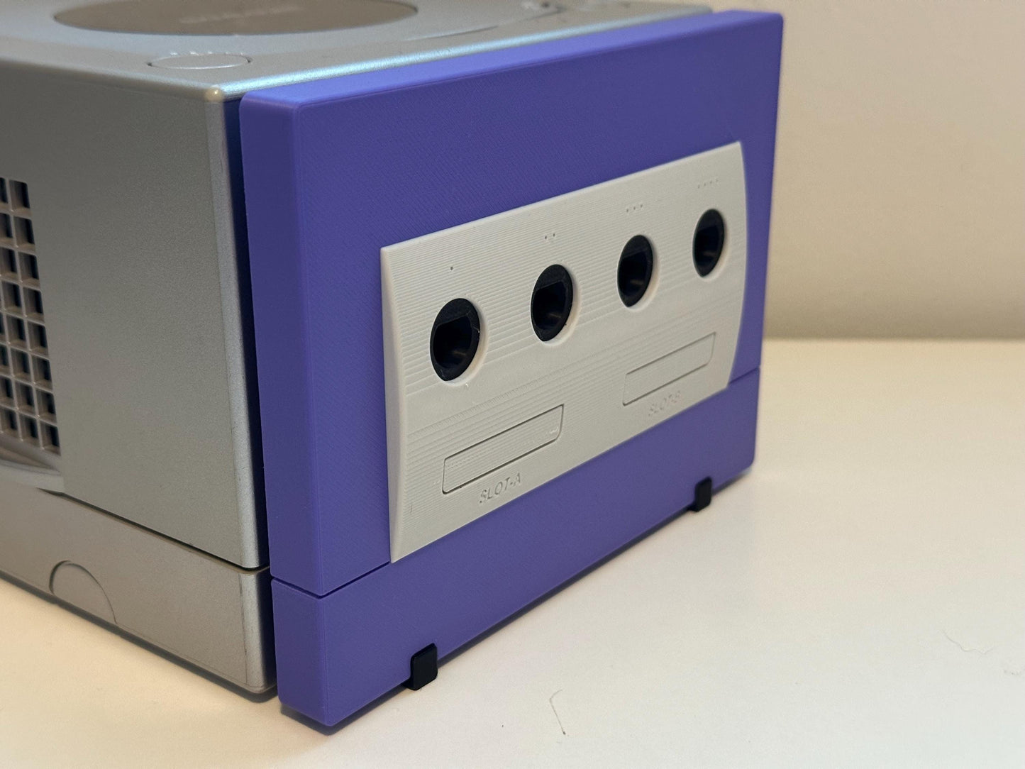 Nintendo GameCube Key Holder with 4 Controller Plug Keychains