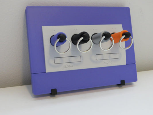 Nintendo GameCube Key Holder with 4 Controller Plug Keychains