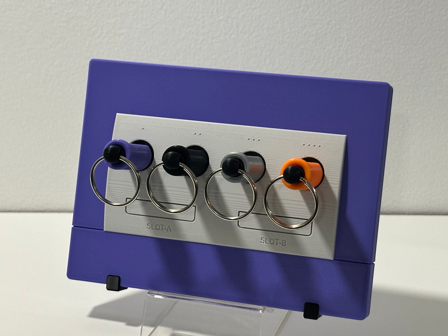 Retro Gaming Key Holder with 4 Controller Plug Keychains - Inspired by GameCube