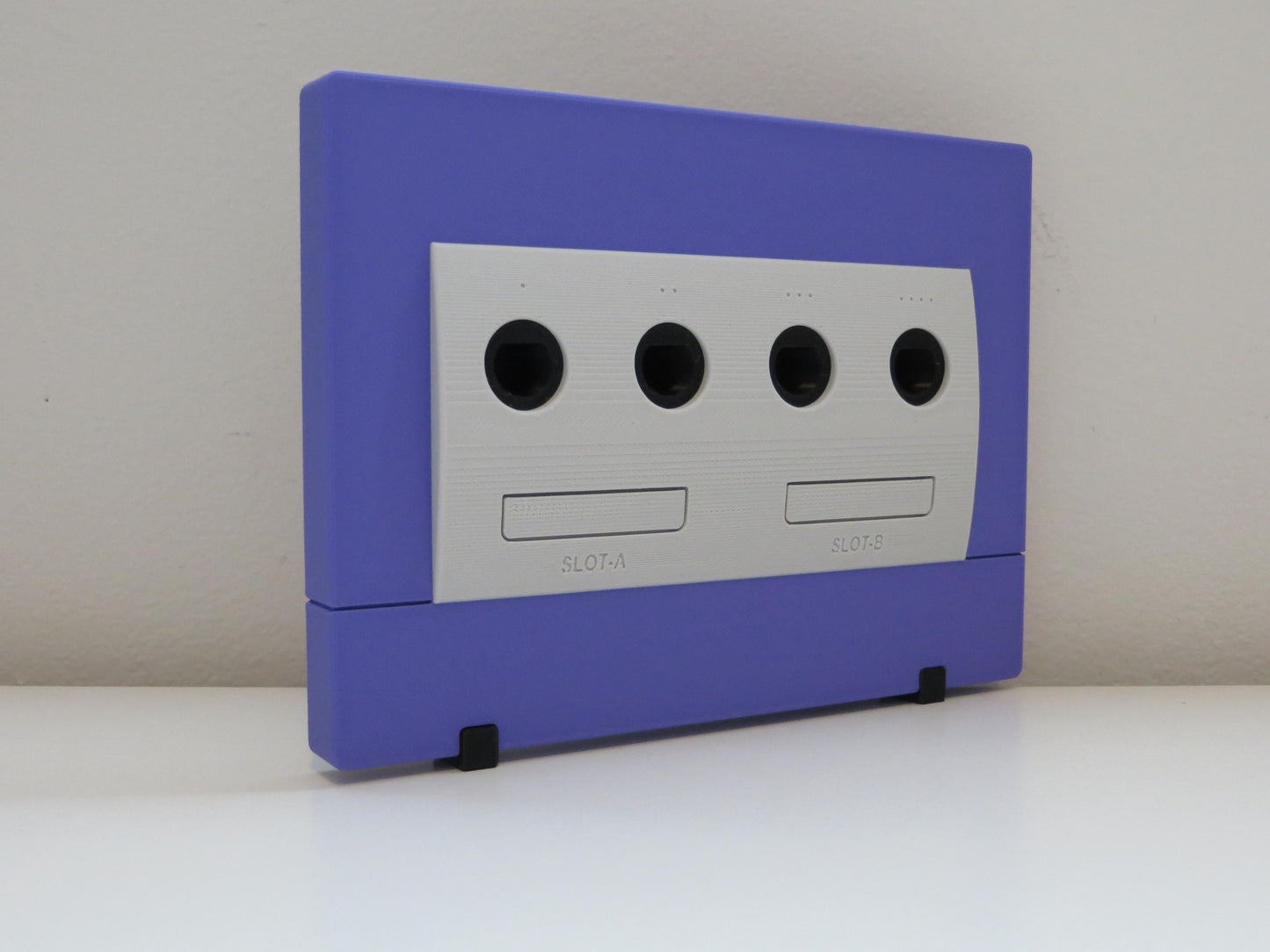 Nintendo GameCube Key Holder with 4 Controller Plug Keychains